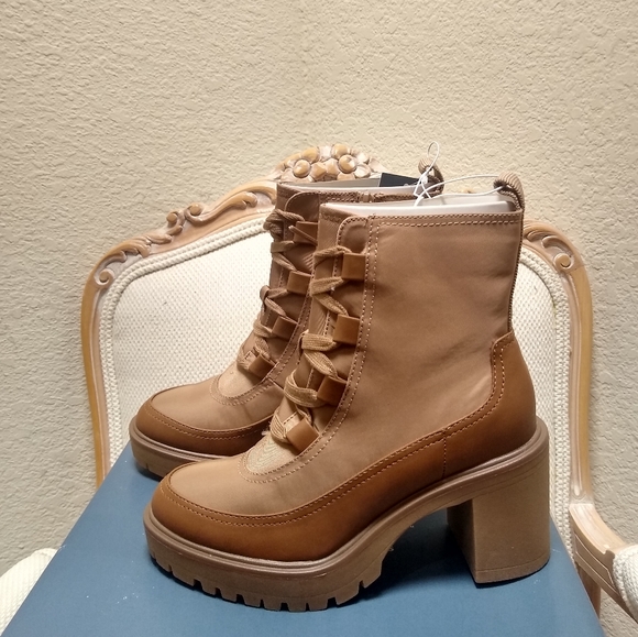 Universal Thread Glenda Hiking Boots Women’s Size 7 Brown Memory Foam - Picture 4 of 9